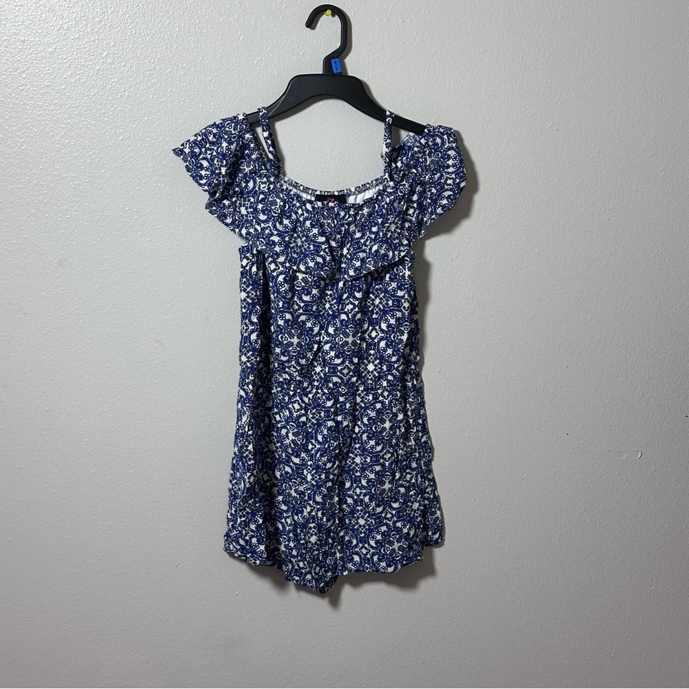IZ byer Girls Blueโ floral romper size large